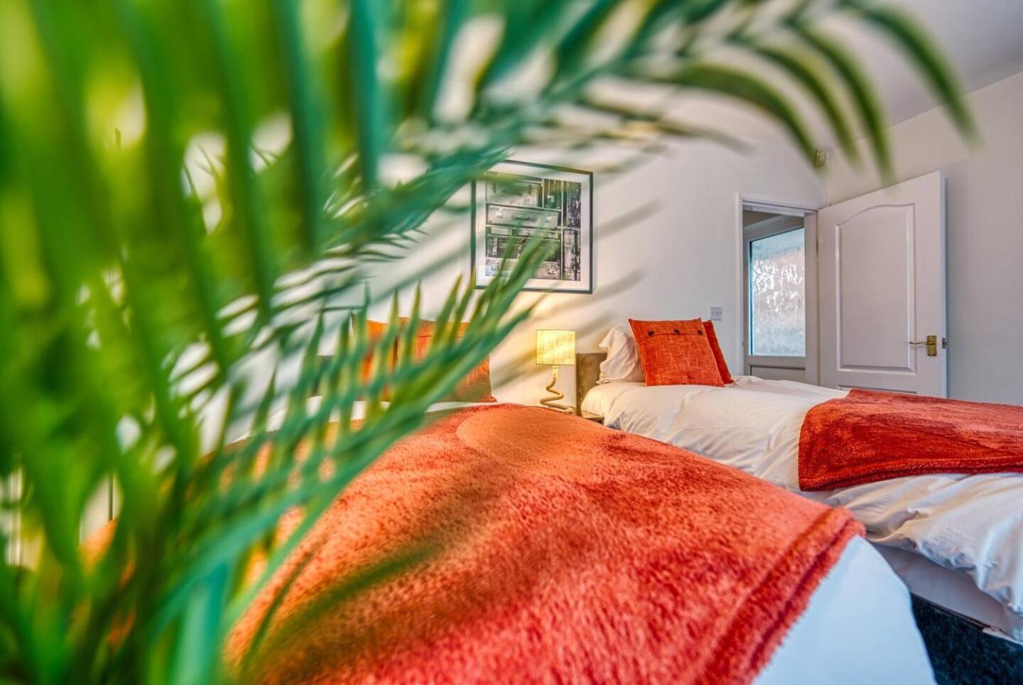 Dudley-5 Beds-Contractors-Parking-Long Stay! Екстериор снимка